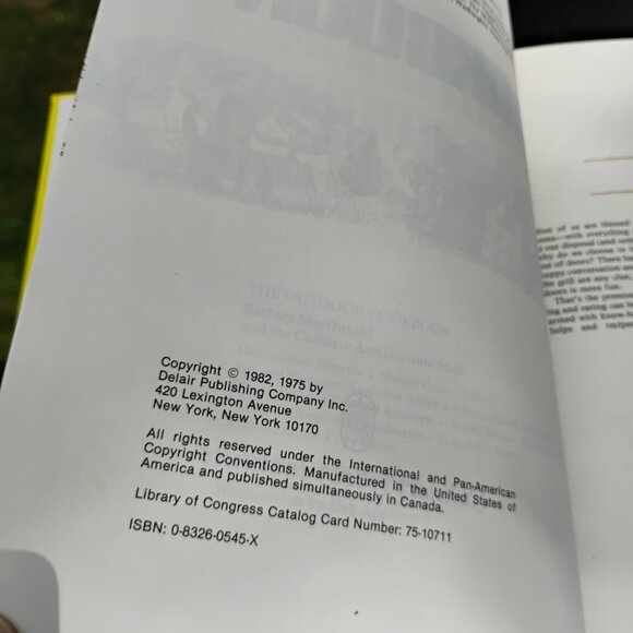 cookbook The Outdoor Cookbook by Culinary Arts Institute hardcover dated 1982 - Picture 5 of 11